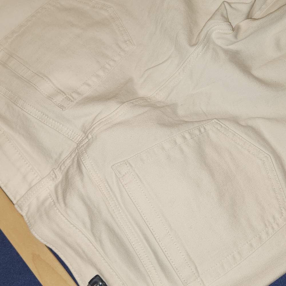 Torrid Women's White Jeans - Picture 6 of 7